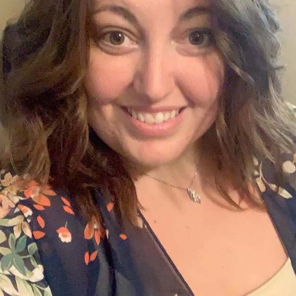 Meet your Posher, Lindsey - Picture 1 of 1